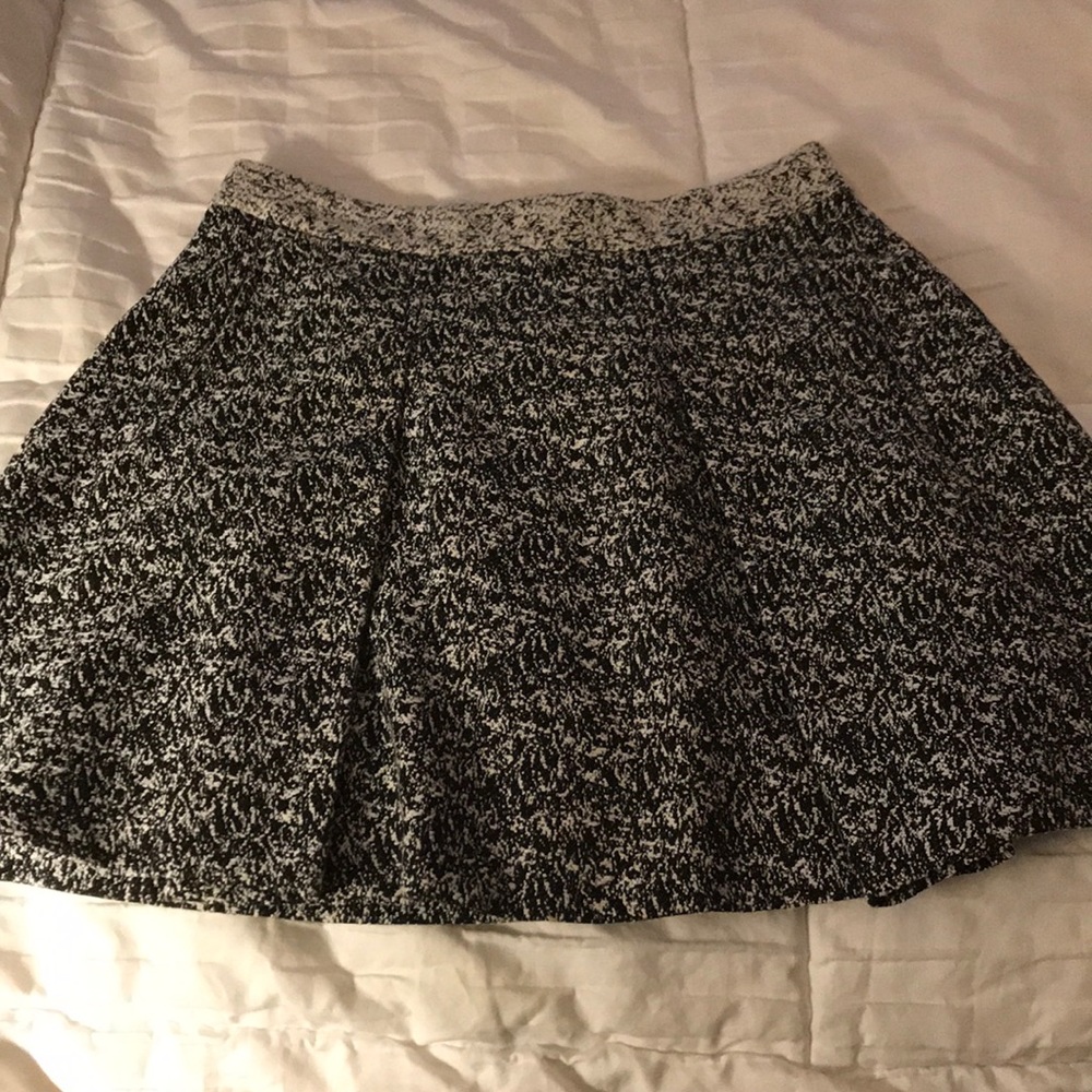 Banana republic flare skirt with pockets (size 4)